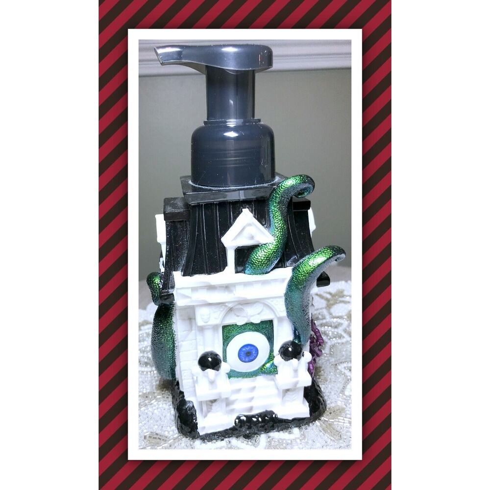 Bath & Body Works HAUNTED HOUSE Halloween Foaming Soap Holder Dispenser 7.5"